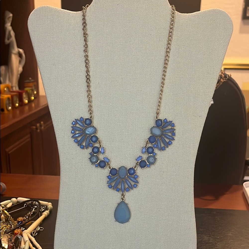 Awesome Vintage-Inspired Blue and Gold Beaded Floral Necklace